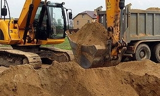 Выкопать яму экскаватором в соколе от 949 руб. - 2Землекопа-Скл